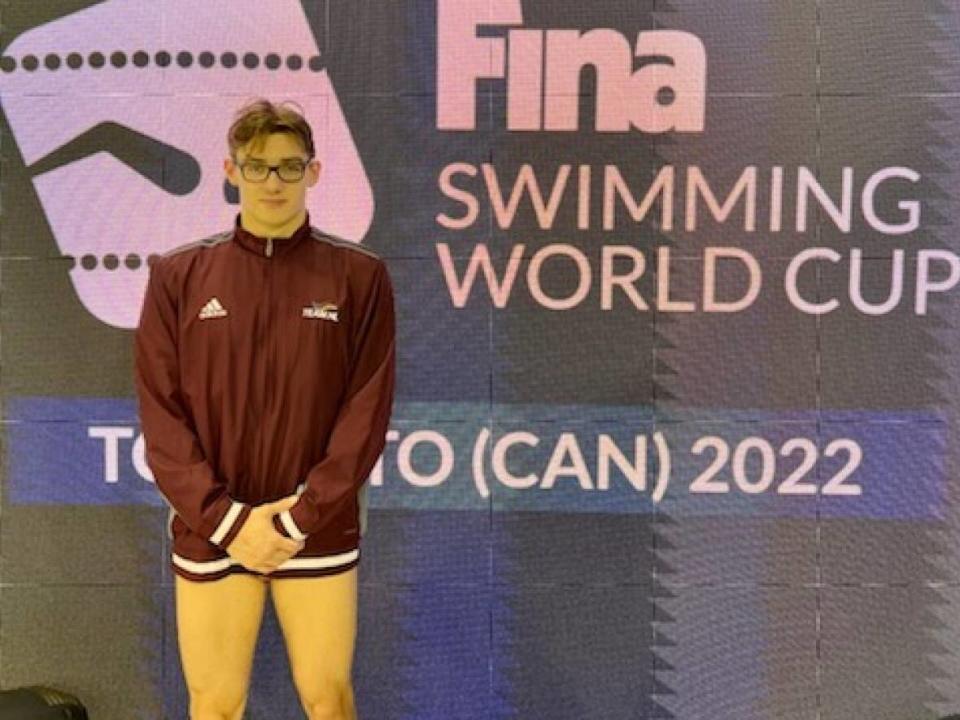 Swimmer Chris Weeks of Kilbride swam the 50-metre butterfly faster last week than any Canadian ever has in the 15-17 age category. (Submitted by Chris Roberts - image credit)
