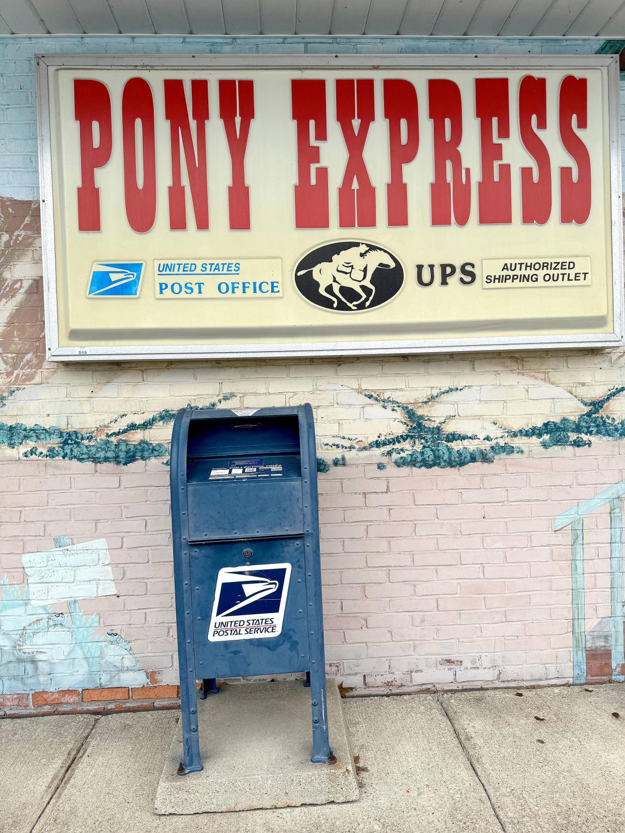 Unique Pony Express shipping business on West Eighth Street is for sale.