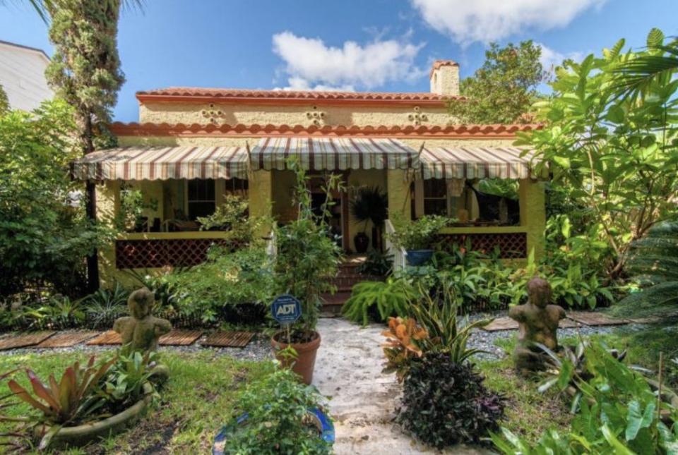 A Tripadvisor vacation rental in Miami listed in Google Vacation Rentals several years ago. Tripadvisor