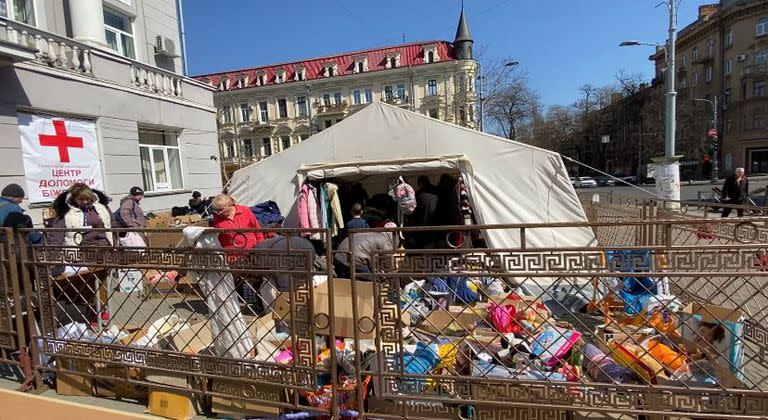 Una carpa con juguetes para los refugiados en Odessa llegados de otras regiones del país