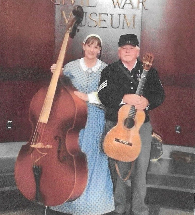 Steve and Lucy Bell will perform music from the Civil War Era on Tuesday at the Wayne County Historical Society in Wooster.