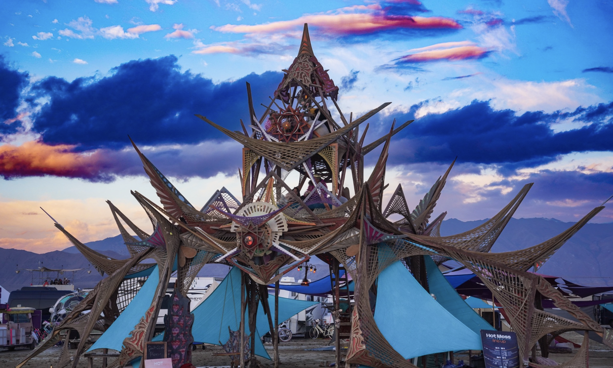 As the sky paints a dramatic backdrop, this intricate and otherworldly structure stands tall. 