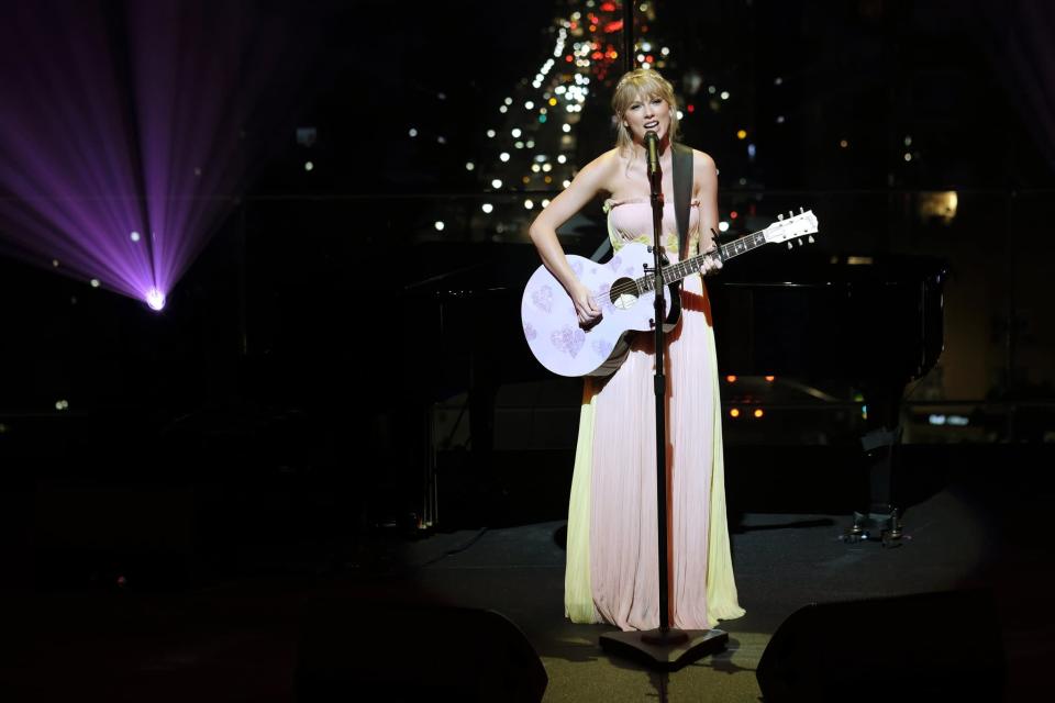 Taylor Swift Put on a Mini Concert at the Time 100 Gala and Sang Her Greatest Hits