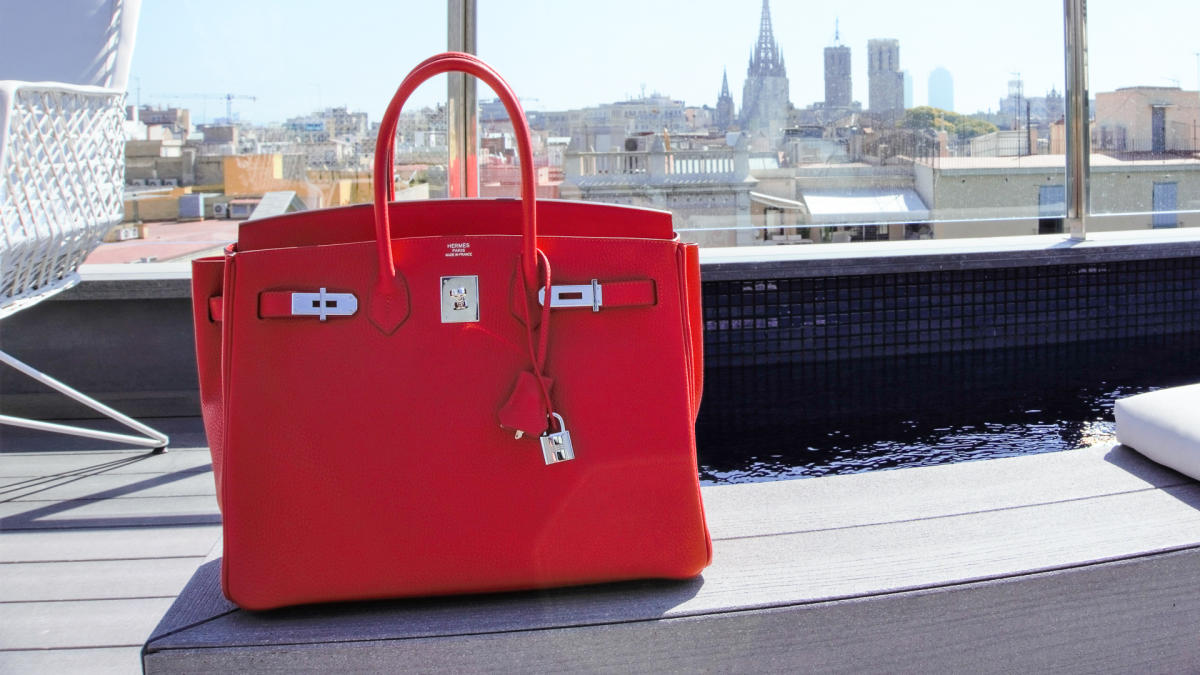 Do I regret buying my Hermes Birkin? One year review and update