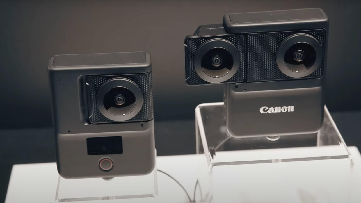  Picture from Hugh Hou's Youtube Video about the Canon 360 / VR180. 