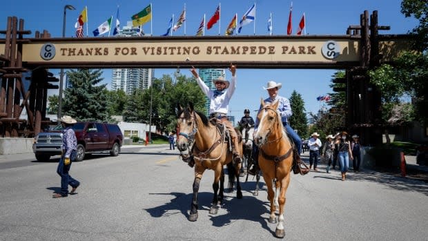 The government has proposed a staggered timeline for the potential return of audiences to indoor and outdoor music, theatre and other performance events this summer. (Jeff McIntosh/The Canadian Press - image credit)