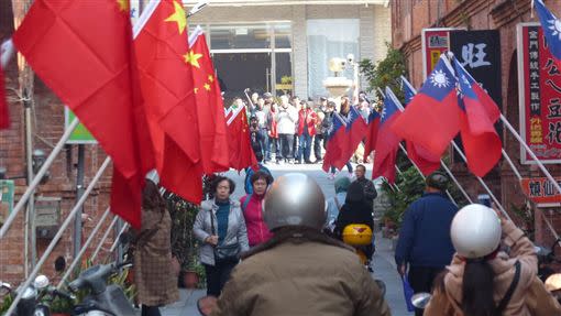 兩岸主權爭議，中國女怒打女大生巴掌。（示意圖／翻攝畫面）