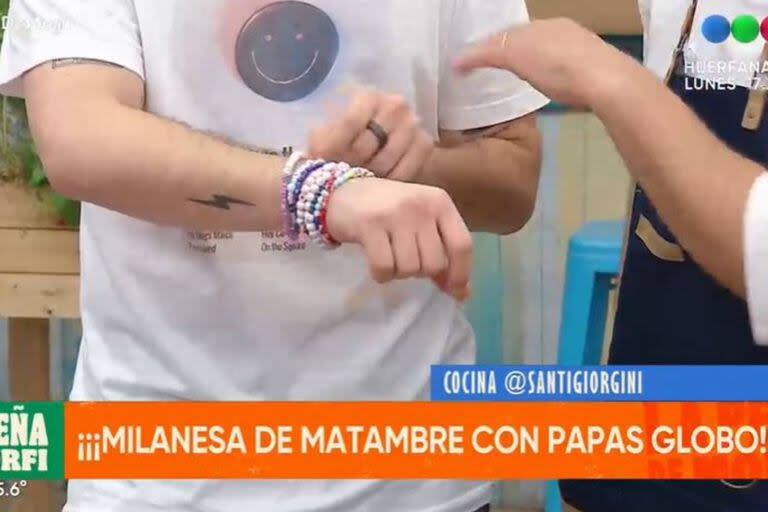 Diego Leuco se trajo del recital de Taylor Swift una gran cantidad de pulseras o 