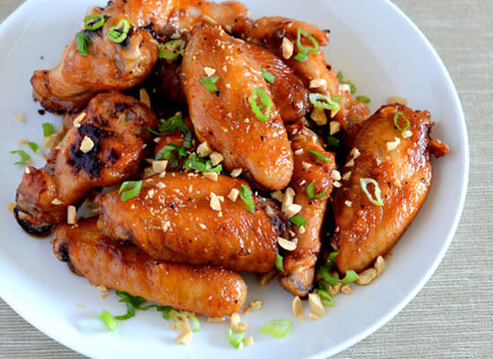 <strong>Get the <a href="http://appetiteforchina.com/recipes/sriracha-garlic-chicken-wings/">Sriracha Garlic Wings recipe</a> by Appetite for China</strong>