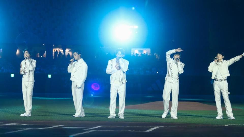 Energy昨在台北大巨蛋開唱，擔任中信兄弟主場開幕戰賽前表演嘉賓。（圖／相信音樂提供）