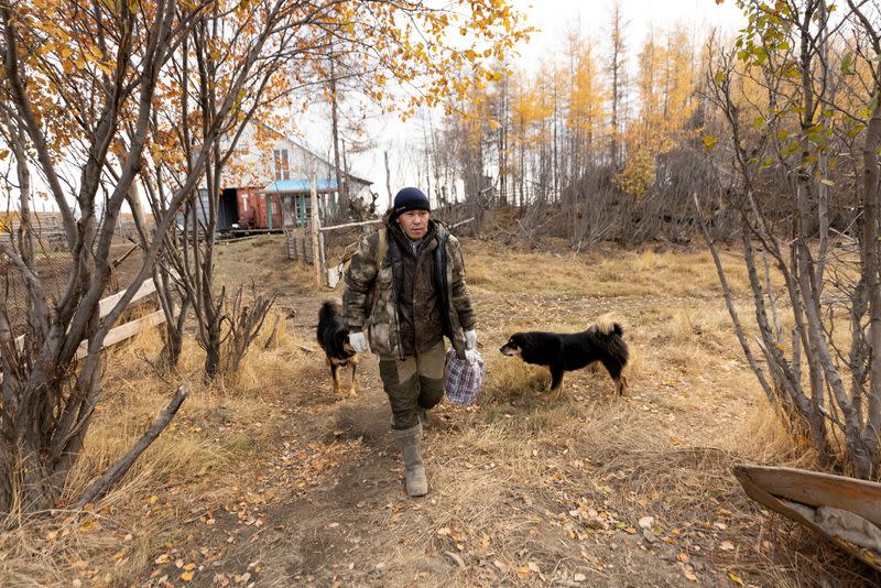 The Wider Image: A father and son's Ice Age plot to slow Siberian thaw