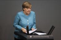 <p>2012 gab es mächtige Turbulenzen in der Koalition. Bei einem Parteitag im Dezember 2012 sagte Bundeskanzlerin Merkel keck: „Auch mir hat eine Satiresendung schon einmal richtig aus der Seele gesprochen, als es dort hieß: ‚Gott hat die FDP vielleicht nur erschaffen, um uns zu prüfen.’“ </p>