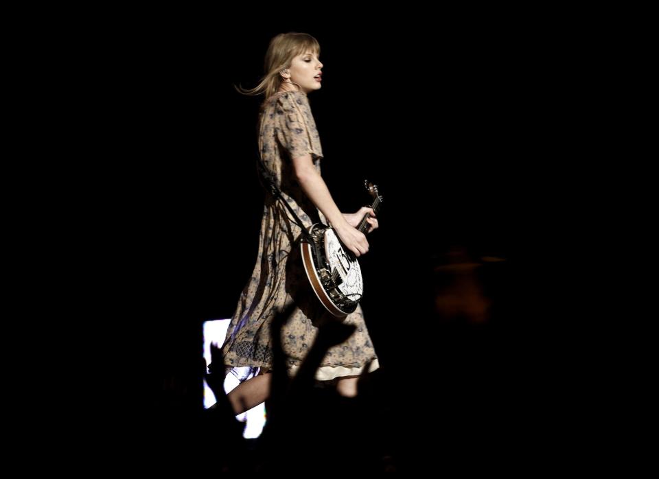 Taylor Swift performs onstage during the 54th annual Grammy Awards on Sunday, Feb. 12, 2012 in Los Angeles. (AP Photo/Matt Sayles)