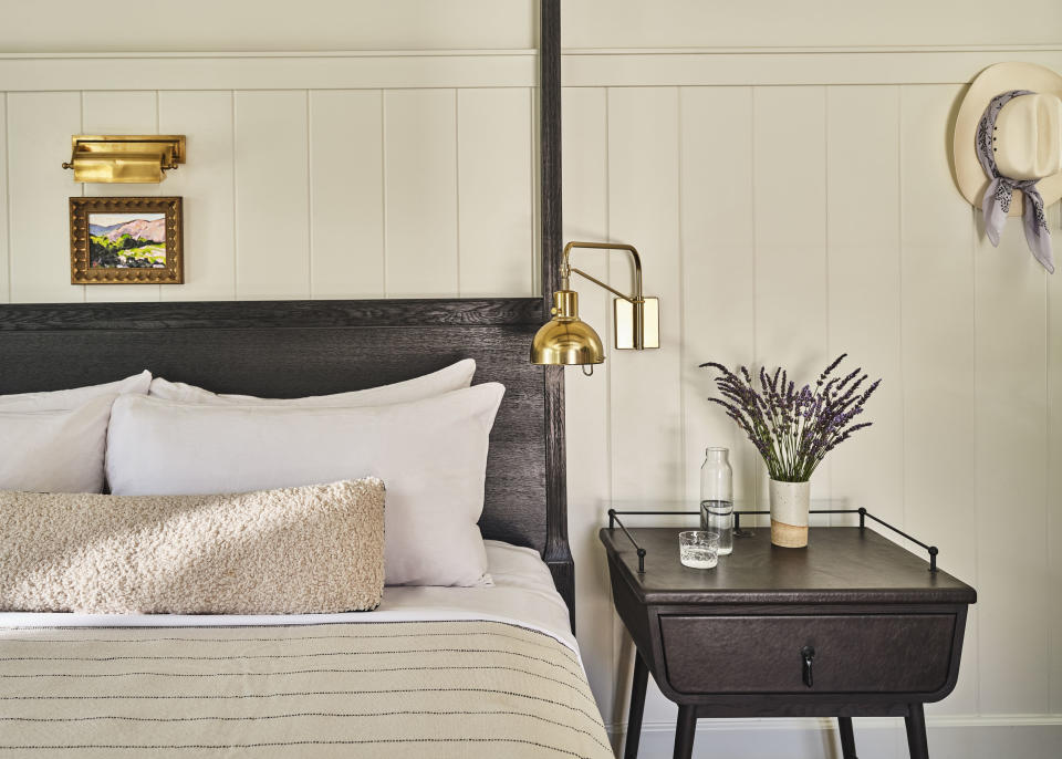 Guest Room -  The Inn at Mattei's Tavern - Auberge Resorts Collection - - Los Olivos - California