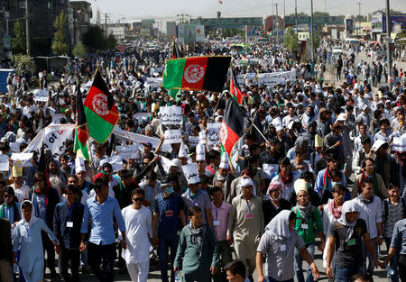Demonstrators from Afghanistan's Hazara minority attend a protest in Kabul, Afghanistan July 23, 2016. REUTERS/Omar Sobhani