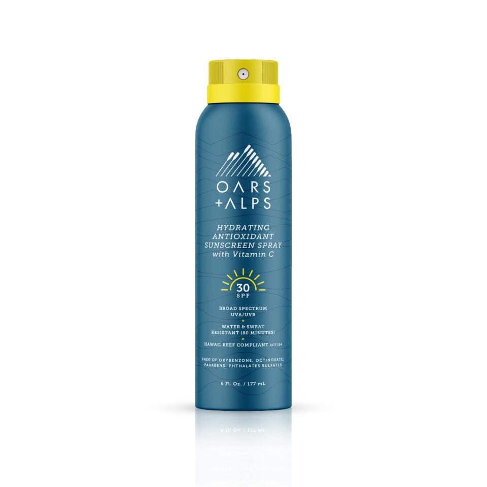 Oars & Alps Hydrating Antioxidant Sunscreen Spray; best spray sunscreen