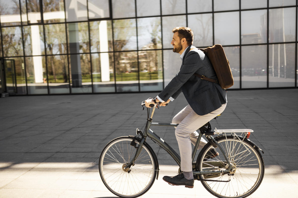 Electric bike and scooter injuries are surging. Riders renting without helmets partly to blame.