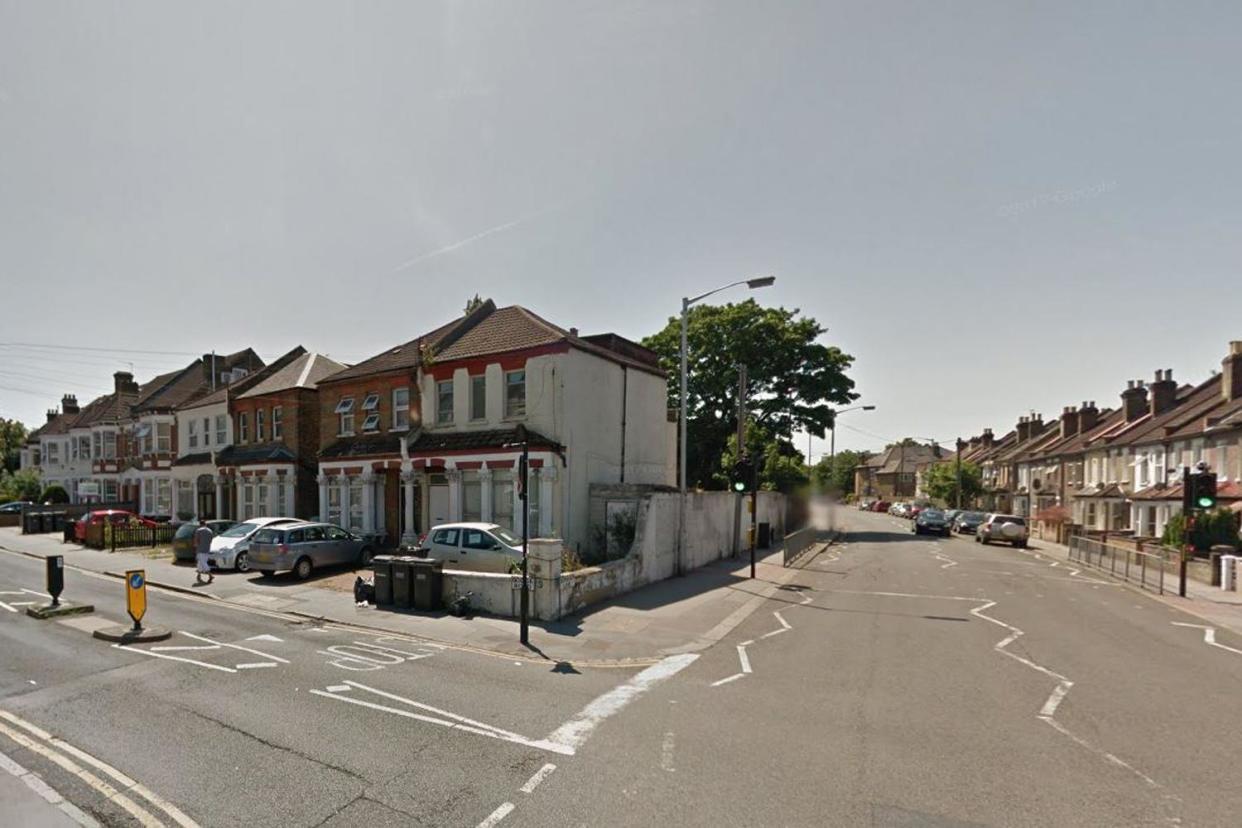Attempted murder: A man was found with several knife wounds in Bensham Lane, Thornton Heath: Google maps