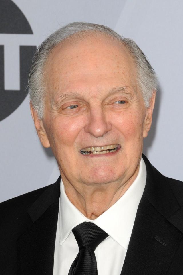 This Was the First Sign of Parkinson's Alan Alda Noticed