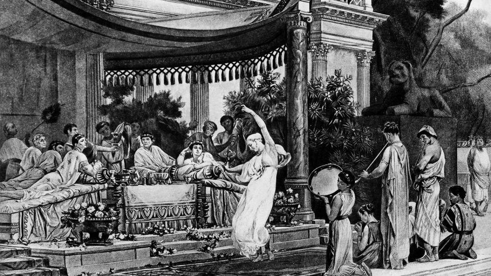 An engraving of a banquet at the house of Lucius Licinius Lucullus from around 80 B.C. - Ullstein Bild/Getty Images