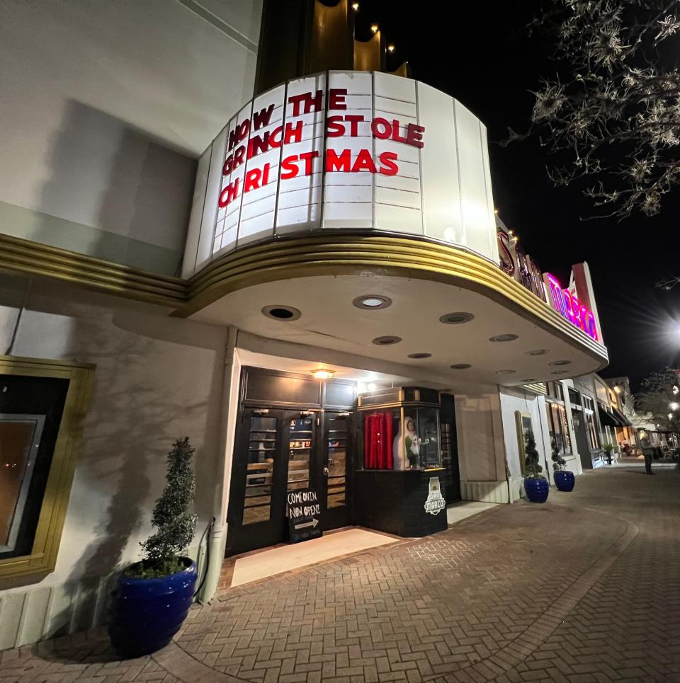 The last pictures shown at the San Marco Theatre: "How the Grinch Stole Christmas" and, in the theater's second cinema, "Love Actually."