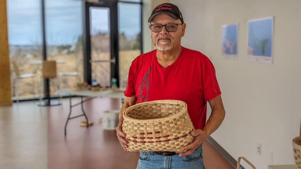 Francis Jadis has been making baskets since his childhood on Lennox Island, where he used to clean up the wood shavings and help his father get wood. 