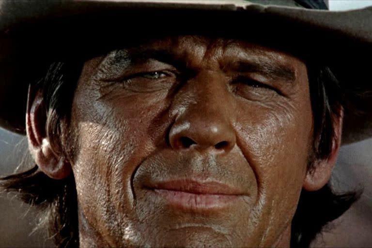 Charles Bronson, en uno de los clásicos primeros planos de las películas de Sergio Leone