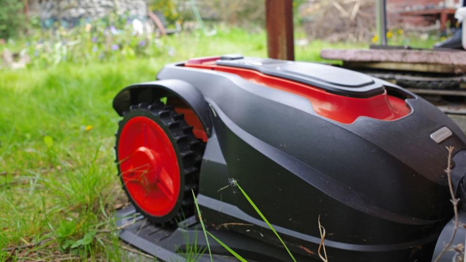 should you use a robot mower docking station