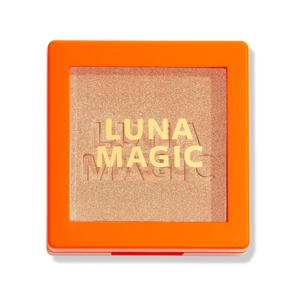 <p><a href="https://go.redirectingat.com?id=74968X1596630&url=https%3A%2F%2Fwww.walmart.com%2Fip%2FLuna-Magic-Compact-Pressed-Powder-Highlighter-Tulum%2F391102153&sref=https%3A%2F%2F" rel="nofollow noopener" target="_blank" data-ylk="slk:Shop Now;elm:context_link;itc:0;sec:content-canvas" class="link ">Shop Now</a></p><p>Tulum Pressed Powder Highlighter </p><p>walmart.com</p><p>$7.93</p>