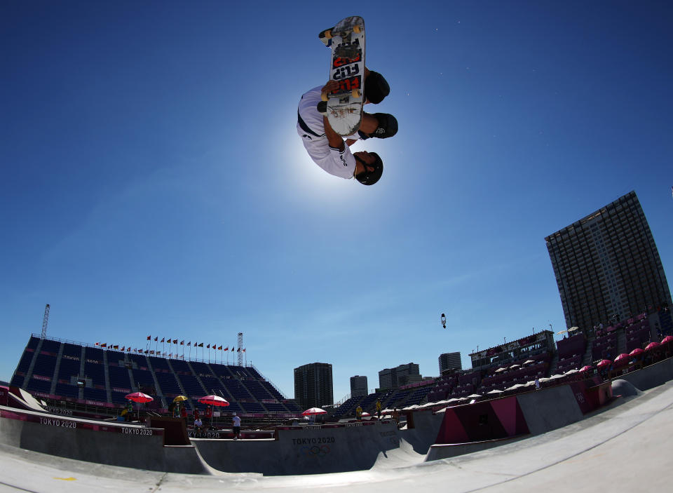 <p>Cory Juneau of Team United States warms up prior to the Men's street on day thirteen of the Tokyo 2020 Olympic Games at Ariake Urban Sports Park on August 05, 2021 in Tokyo, Japan. (Photo by Jamie Squire/Getty Images)</p> 