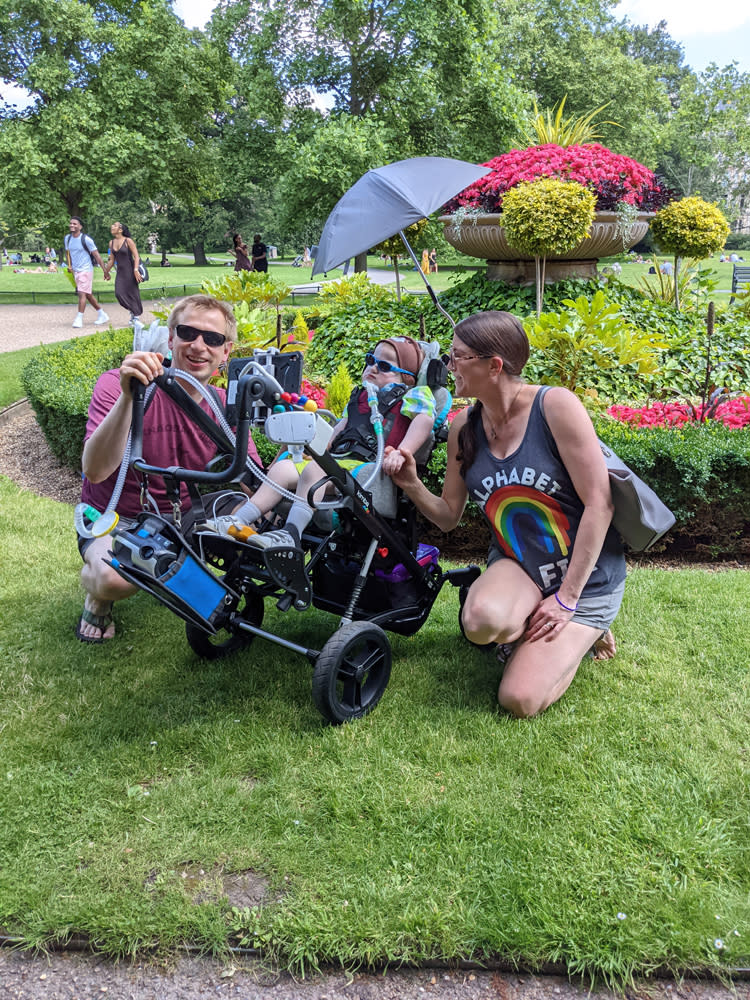 Jennifer, Jacob and Lex taking a stroll (Collect/PA Real Life)