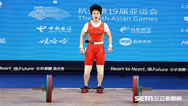 杭州亞運舉重女子55公斤級，地主中國選手侯志慧拿下銅牌。（圖／記者劉彥池攝影）