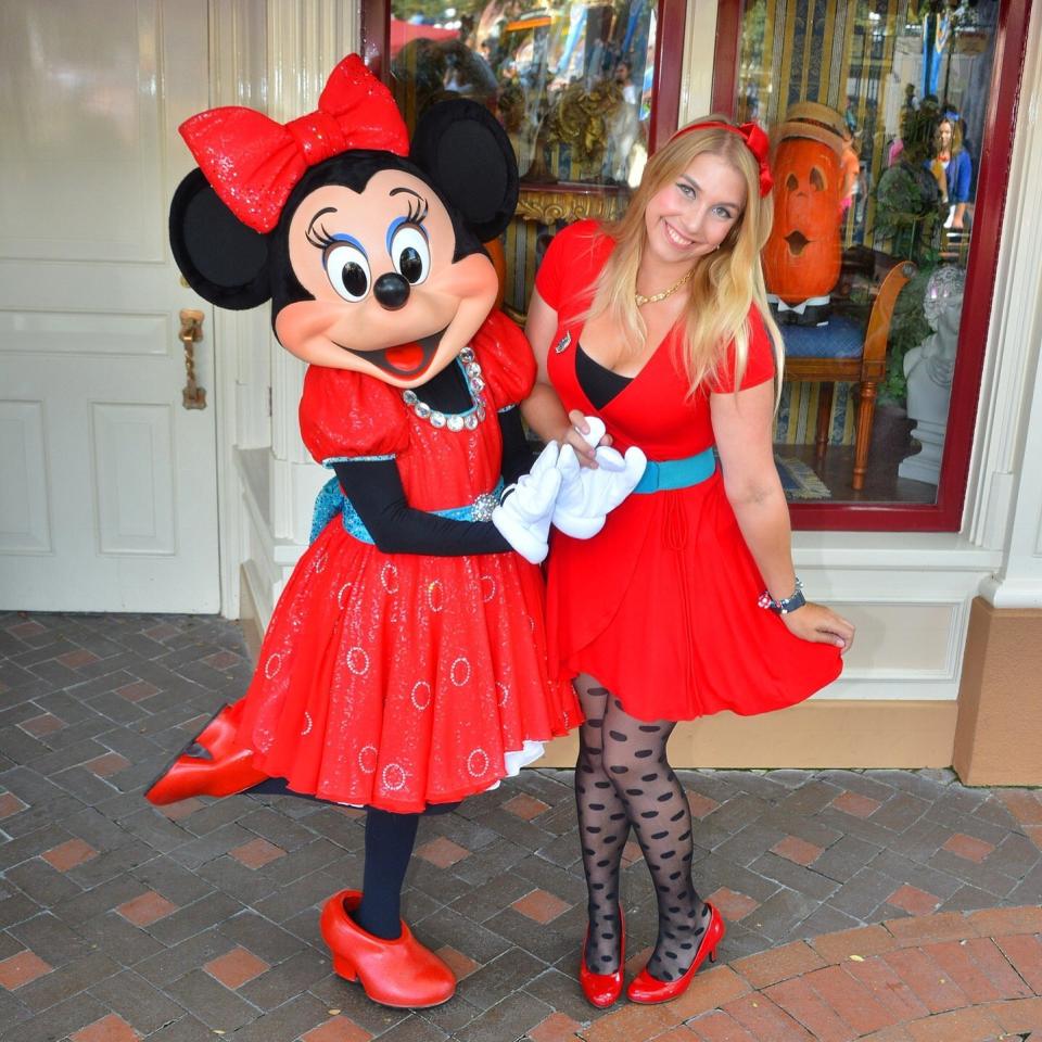 Sara Katz-Scher Disneybounding as Minnie Mouse.&nbsp; (Photo: <a href="https://www.instagram.com/thatprincessgirl/" target="_blank">@ThatPrincessGirl</a>)