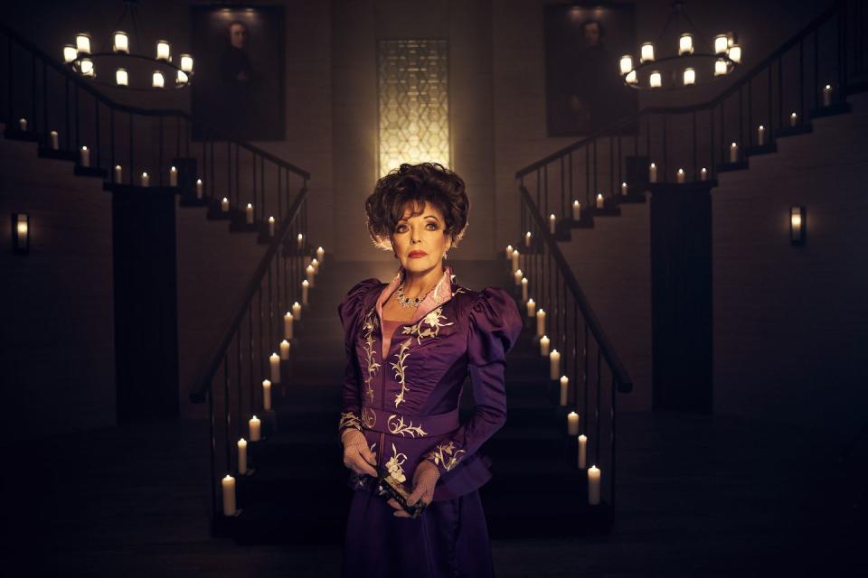 15) Joan Collins (Evie Gallant)