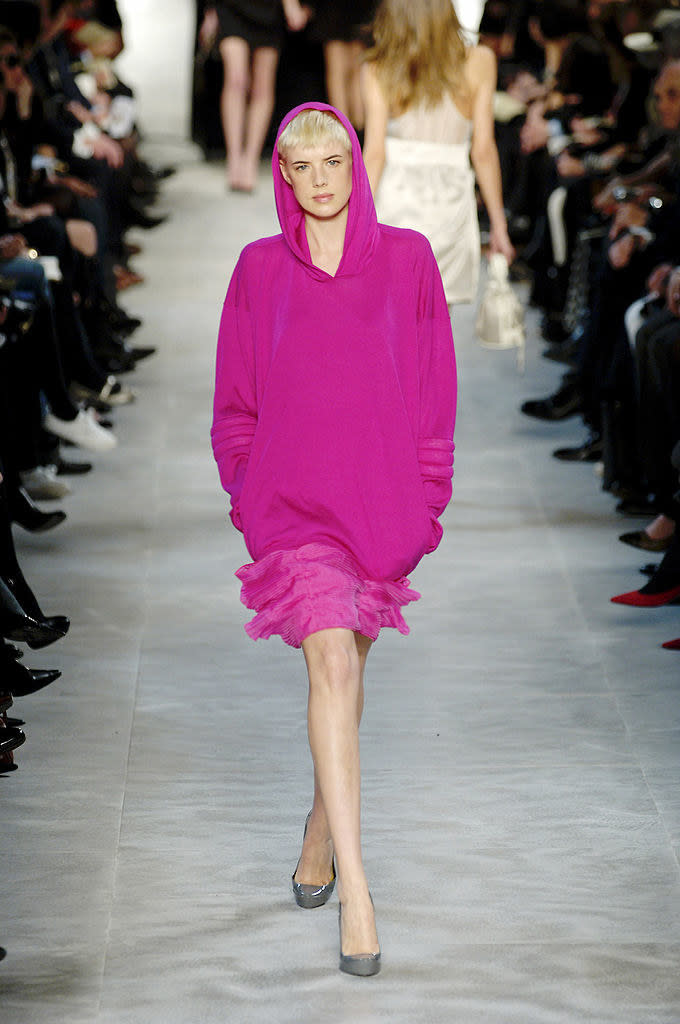 Agyness Deyn on the runway