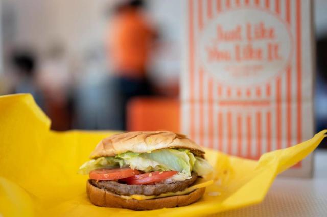 New 'Kansas City Chiefs Burger' offered at fast food spot  in