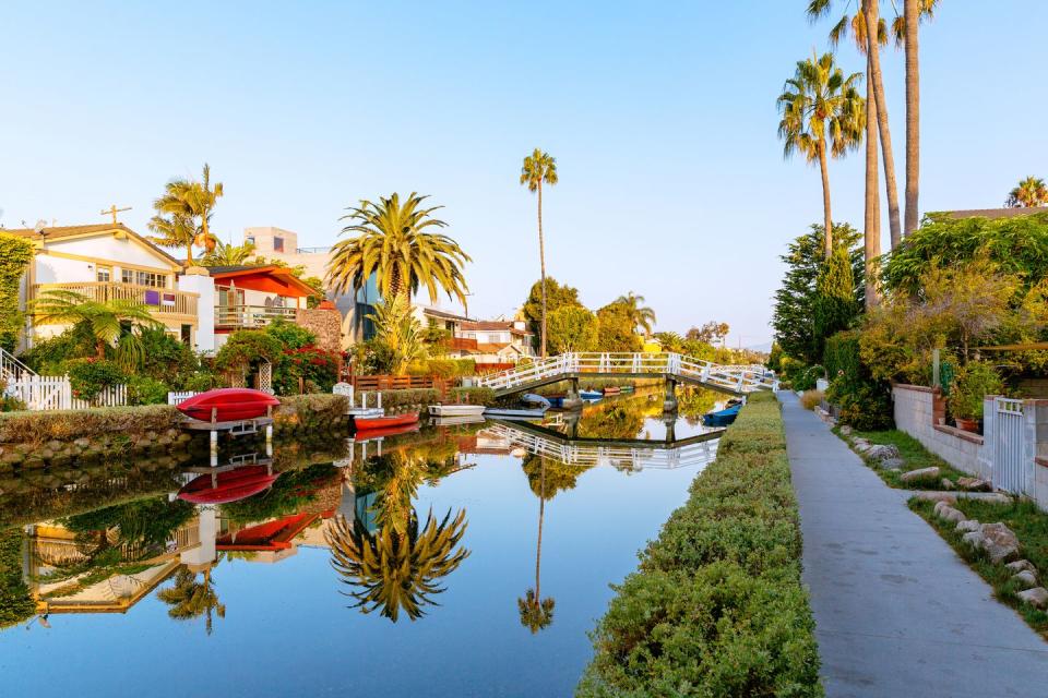 The Venice Canals Walkway