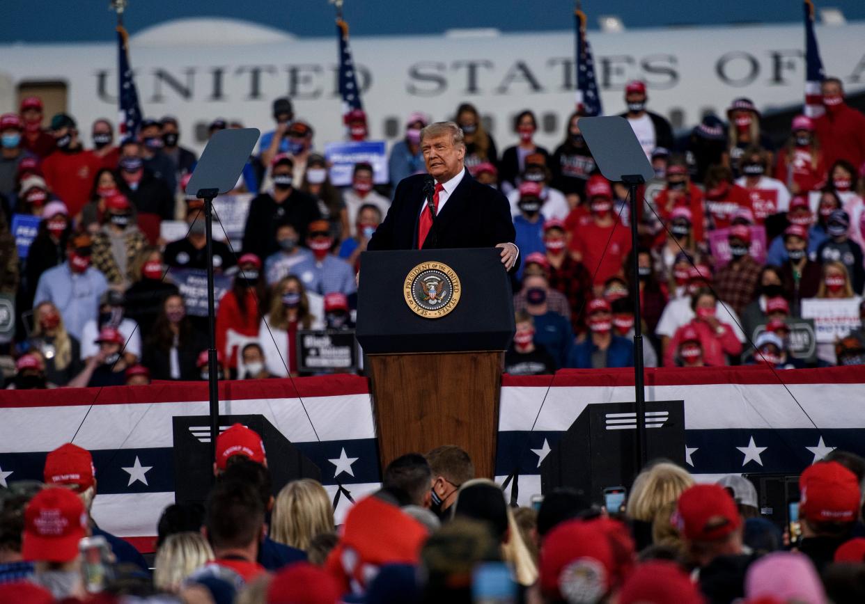  President Donald Trump addresses a crowd at the Fayetteville Regional Airport on 19 September 2020 in Fayetteville, North Carolina.  ((Getty Images))