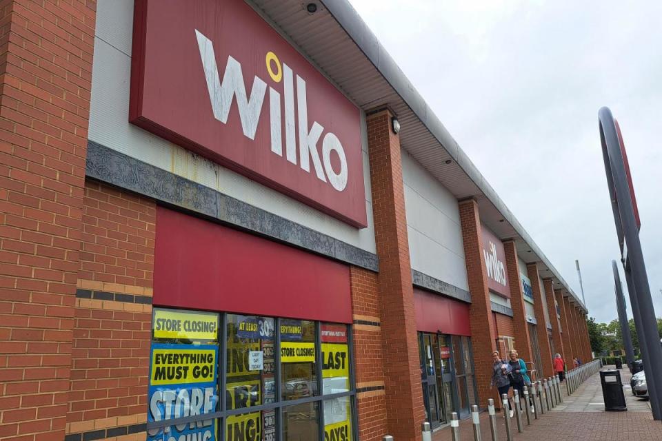 Wilko in Greenbridge Retail Park slashed prices in an effort to empty the shop. <i>(Image: Newsquest)</i>