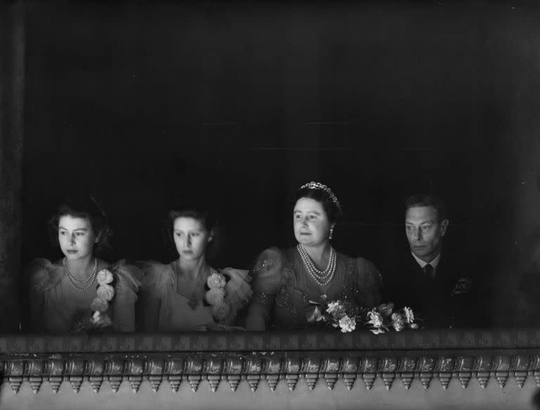 El 20 de febrero de 1946, la familia real, el rey Jorge VI e Isabel, junto a sus hijas, las princesas Isabel y Margarita, presenciaron en la reapertura de Covent Garden una función de "La bella durmiente del bosque"