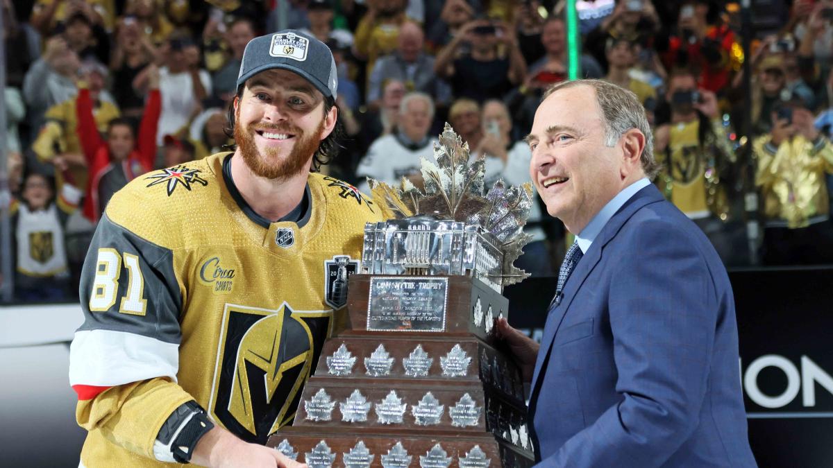 The Stanley Cup: 10 Reasons Why It's the Greatest Trophy in All of Sports, News, Scores, Highlights, Stats, and Rumors