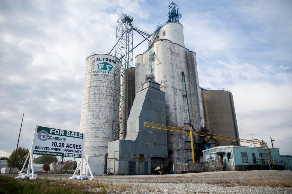 The Landus Cooperative grain elevator in Altoona on Wednesday, Nov. 3, 2021, in Polk County. The Altoona and Bondurant elevators will close after this season because of their age and the growth of the cities around them.