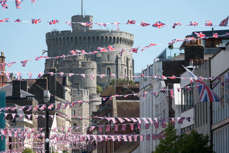 <p>The whole town of Windsor is decorated for the big day.</p>