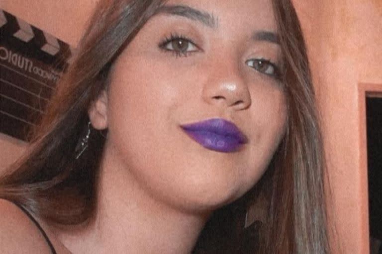 Julieta Viñales sufrió una herida en la arteria carótida durante la intervención y entró en paro cardiaco. La familia espera un “milagro” Fuente: Facebook