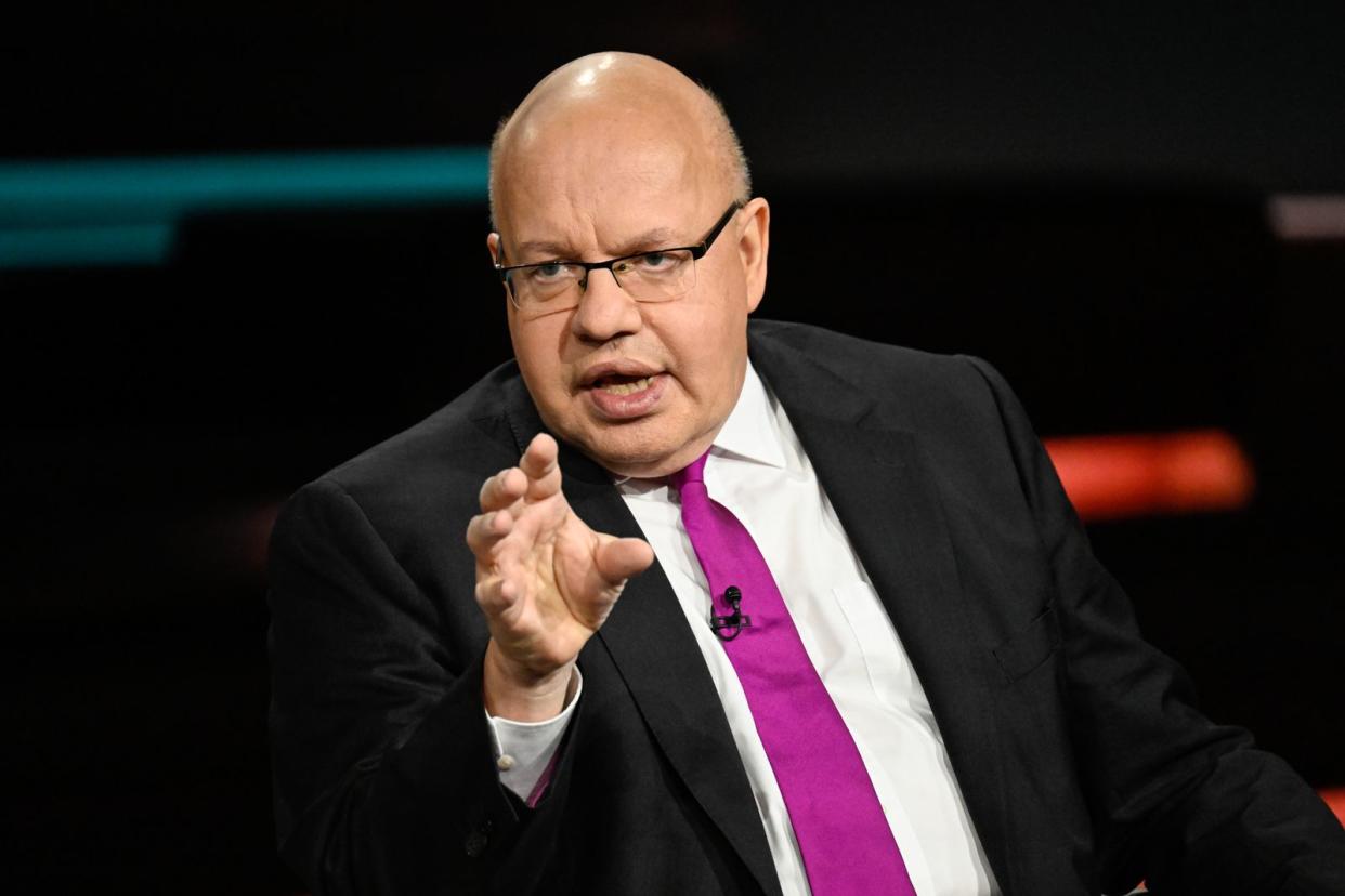 Ex-Wirtschaftsminister Peter Altmaier forderte bei "Markus Lanz" eine "ehrliche Zusammenarbeit": "Die Aufgaben sind so groß, dass eine einzige Partei alleine sie gar nicht wird lösen können." (Bild: ZDF / Markus Hertrich)