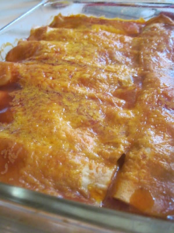 <p>Moore or Less Cooking</p><p>This is an easy recipe that the whole family will love!</p><p><strong>Get Recipe: </strong><a href="https://mooreorlesscooking.com/easy-cheesy-beef-enchiladas/" rel="nofollow noopener" target="_blank" data-ylk="slk:Easy Cheesy Beef Enchiladas;elm:context_link;itc:0;sec:content-canvas" class="link rapid-noclick-resp"><strong>Easy Cheesy Beef Enchiladas</strong></a></p>