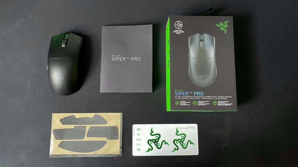 The Razer Viper V3 Pro unboxed