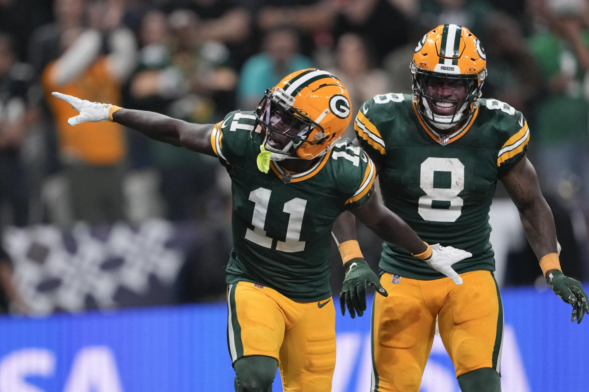 Eagles vs. Packers live updates, score: Green Bay, Philadelphia trade scores as offenses pick up the pace in Brazil