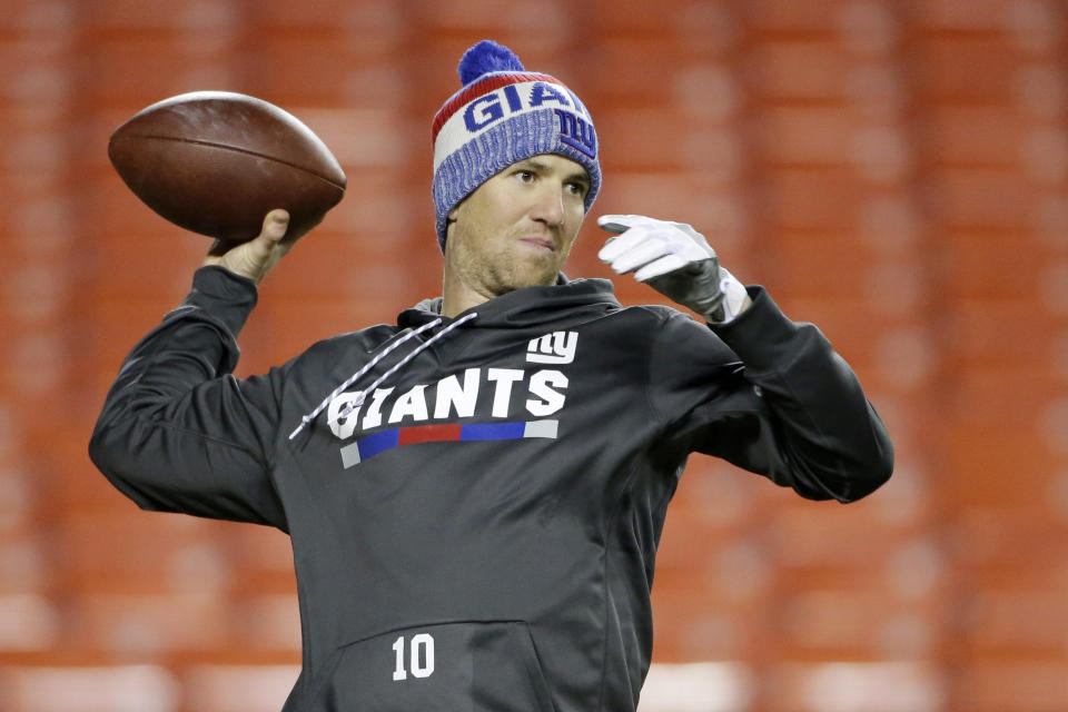 One group of Giants fans has made their feelings clear on the benching of QB Eli Manning. (AP)