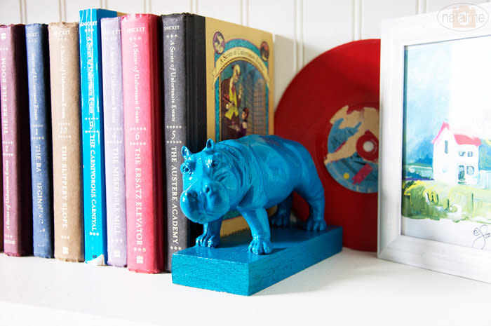 Brighten up a bookshelf with these fun and <a href="http://www.huffingtonpost.com/2012/12/12/homemade-gift-ideas-animal-bookends_n_2278818.html">colorful bookends</a>.